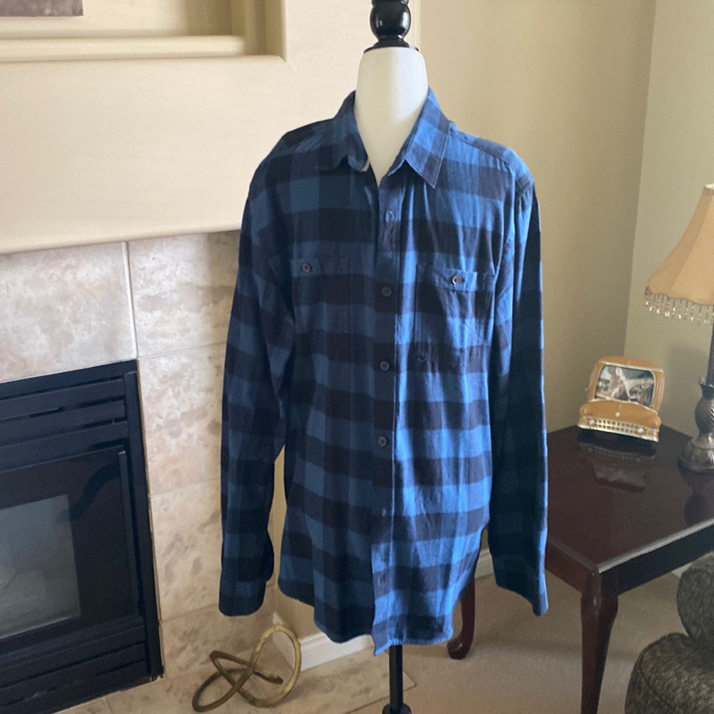Sz L Wind River Shirt